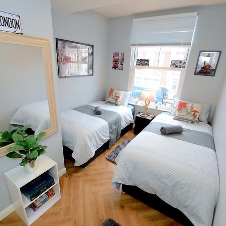 2 Bedroom Flat In Wood Green Piccadilly Line Λονδίνο Εξωτερικό φωτογραφία
