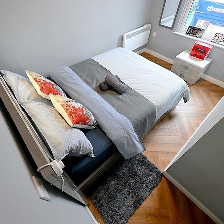 2 Bedroom Flat In Wood Green Piccadilly Line Λονδίνο Εξωτερικό φωτογραφία
