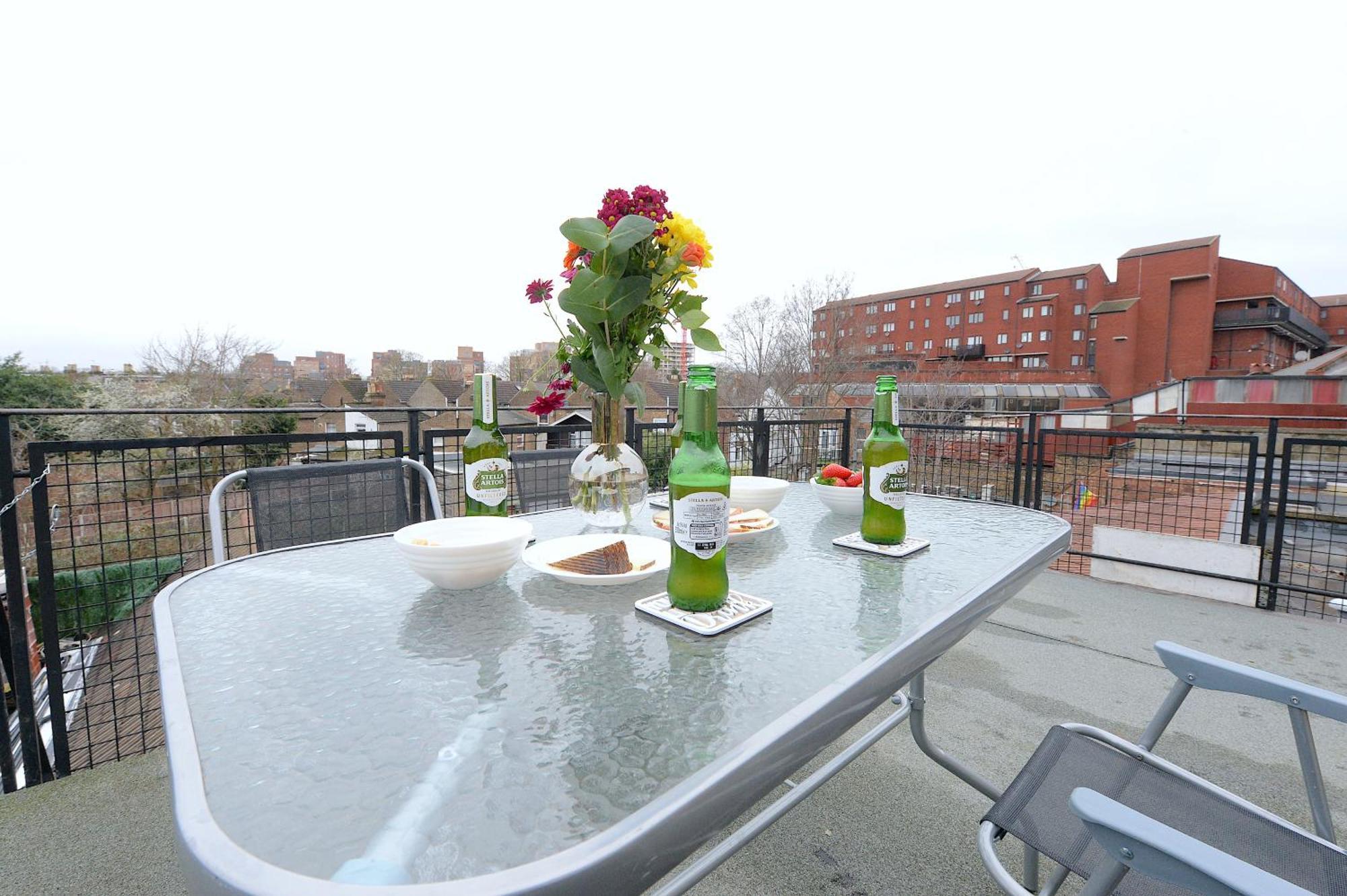 2 Bedroom Flat In Wood Green Piccadilly Line Λονδίνο Εξωτερικό φωτογραφία